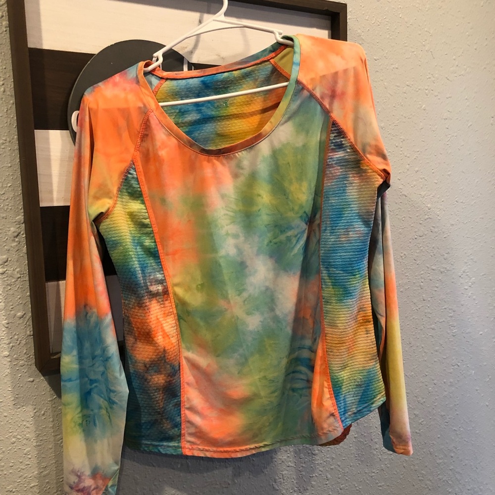 Adorable vogo athletica top